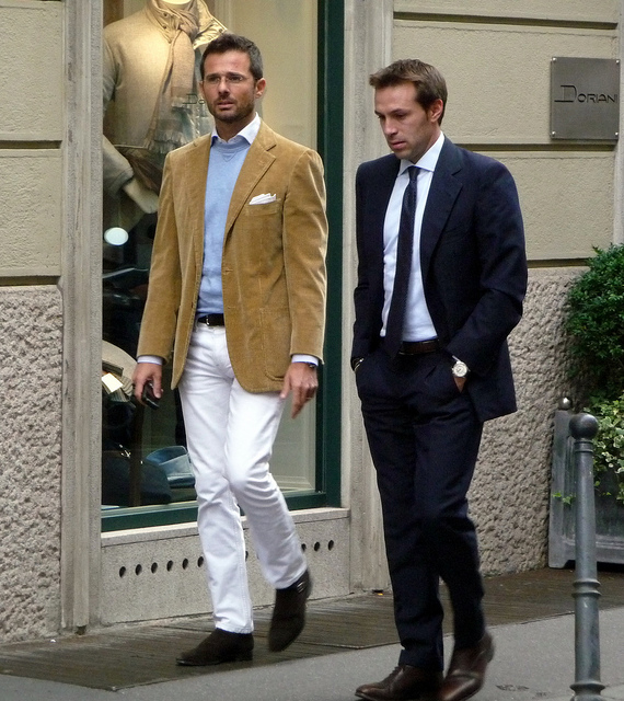 Italian fashion, for men, often includes a well-tailored jacket—even a casual one! (Photo: bluumwezi on Flickr).