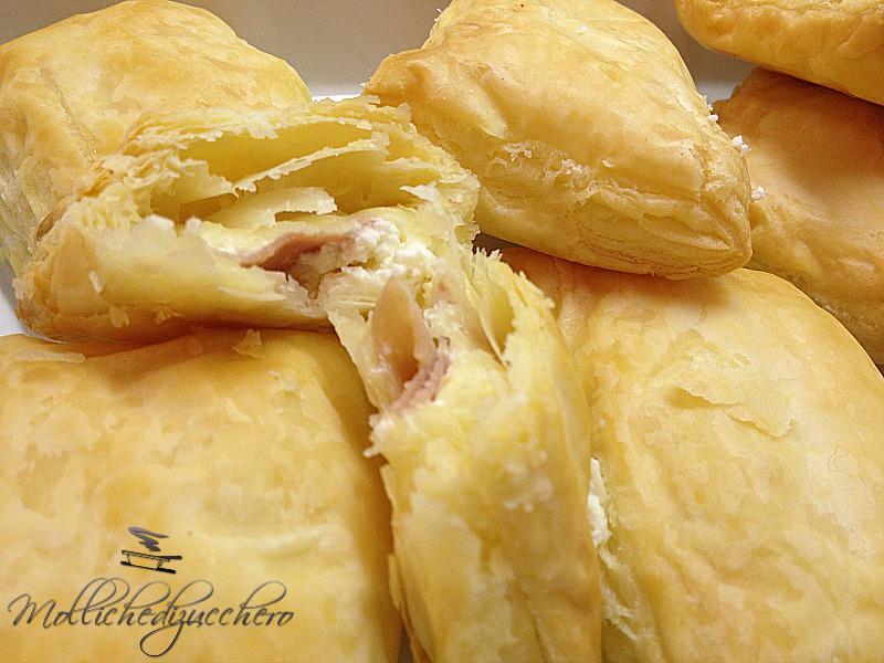 fagottini di sfoglia robiola e cotto
