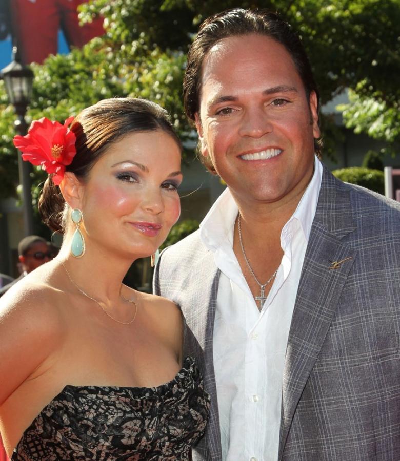 Mike Piazza's Wife Starred on Baywatch & Posed in Playboy