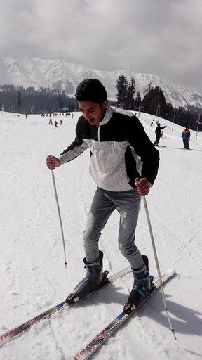 KASHMIR SKIING