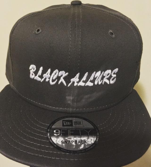 Black Allure SnapBack Grey
