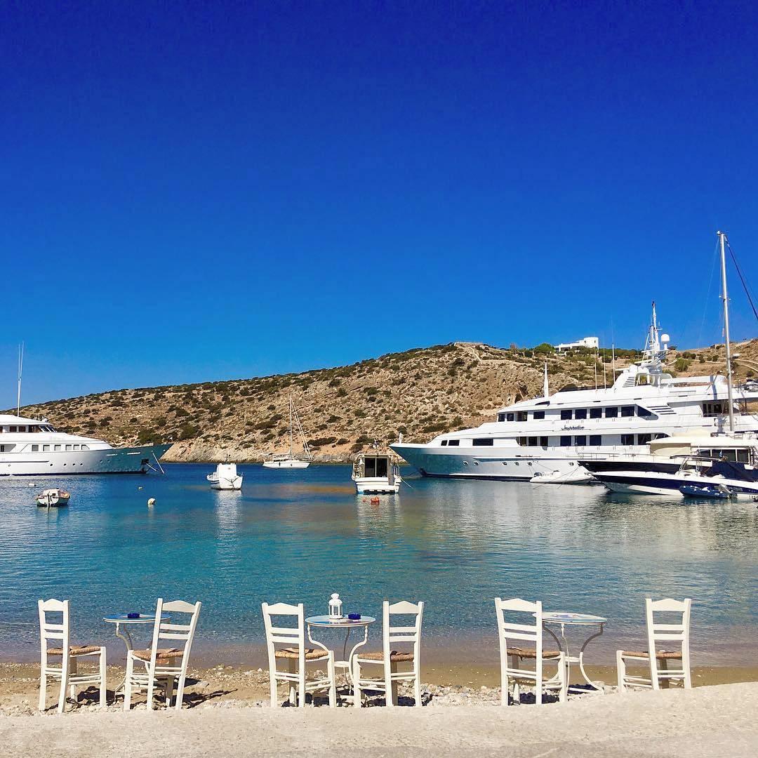 Reach the port of Schinoussa island early afternoon and have a! fresh-fish dinner at the tavern of "Nicholas of Schinoussa”.