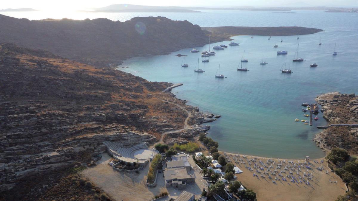 You can swim and have lunch 
at Monastiri, a new promising restaurant offering greek delicacies. 