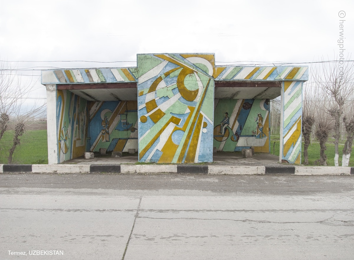 ussr-legacy-photos-of-soviet-bus-stops-by-christopher-herwig-8