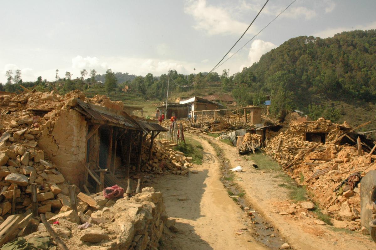 25 kwietnia 2015 roku w Nepalu doszło do najpotężniejszego trzęsienia ziemi od ponad 80 lat, o sile 7.8 w skali Richtera.