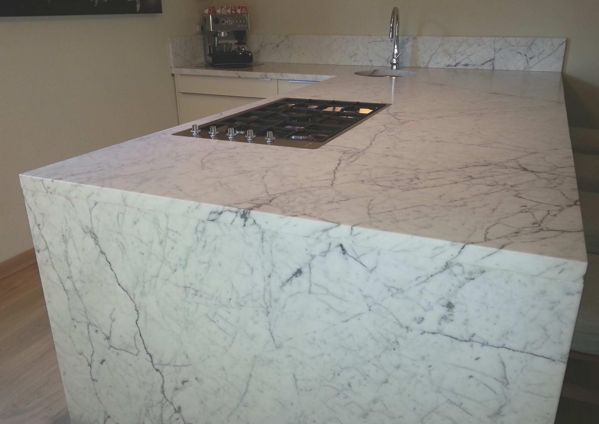 Carrara marble floor Kitchen