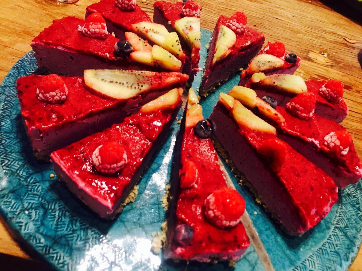 Mixed berry raw cake.