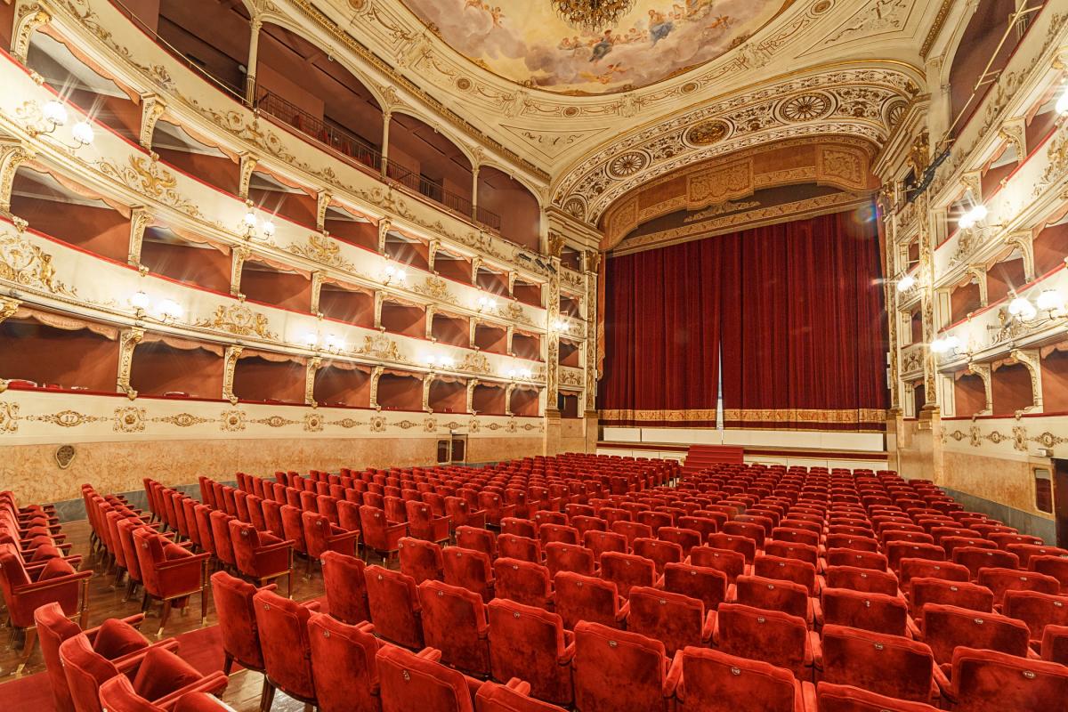 佩格拉剧院（Teatro Pergola）