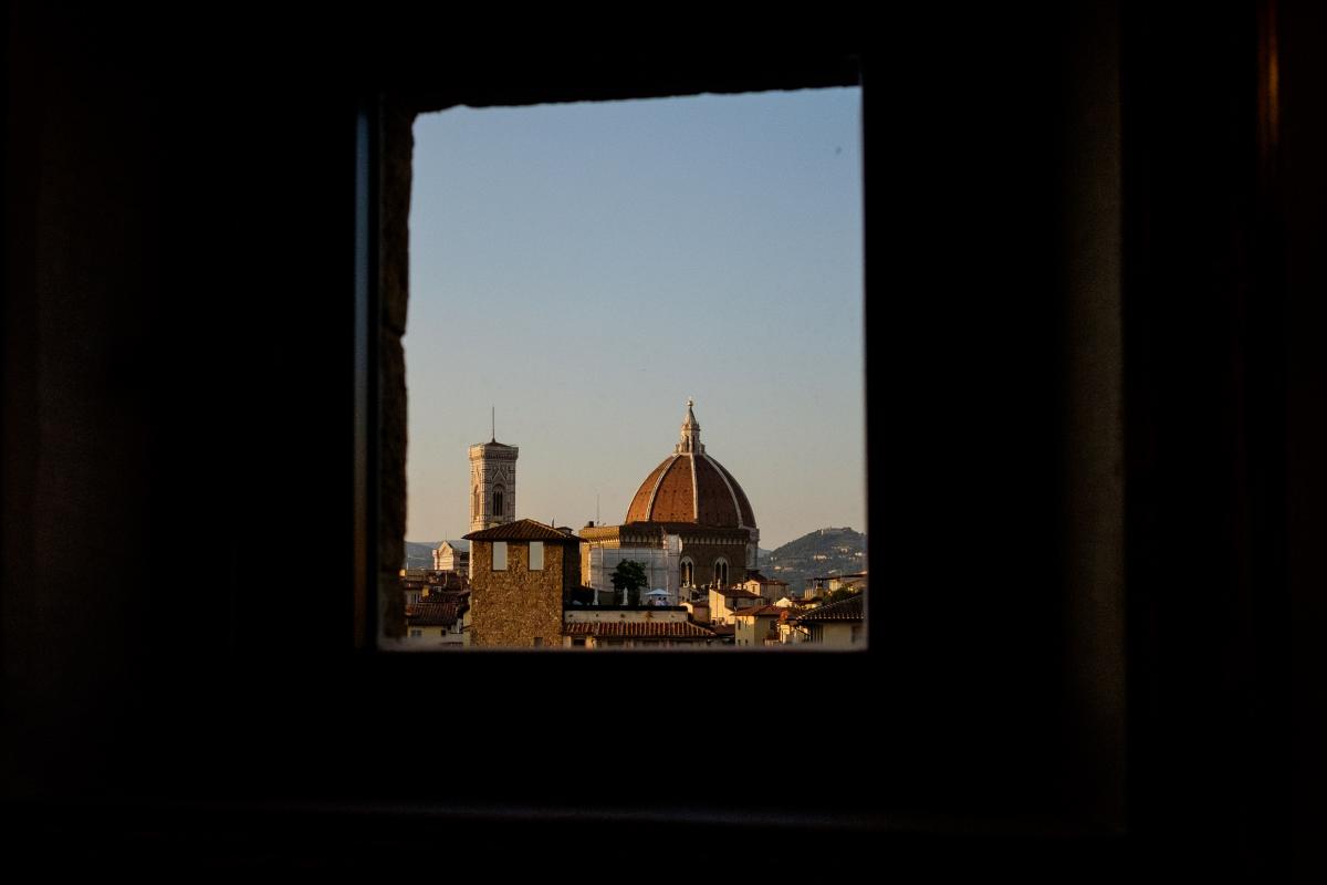 从佛罗伦萨一家酒店的天台俯瞰Duomo主教堂