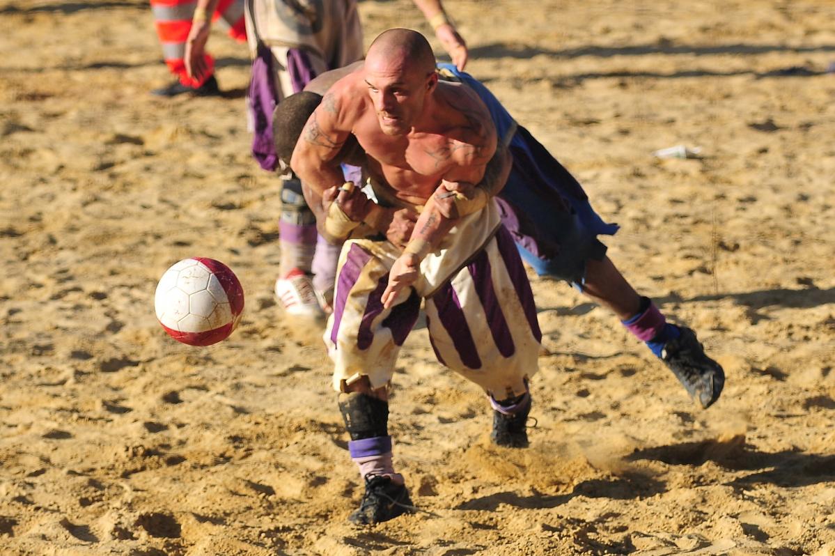 中世サッカー競技